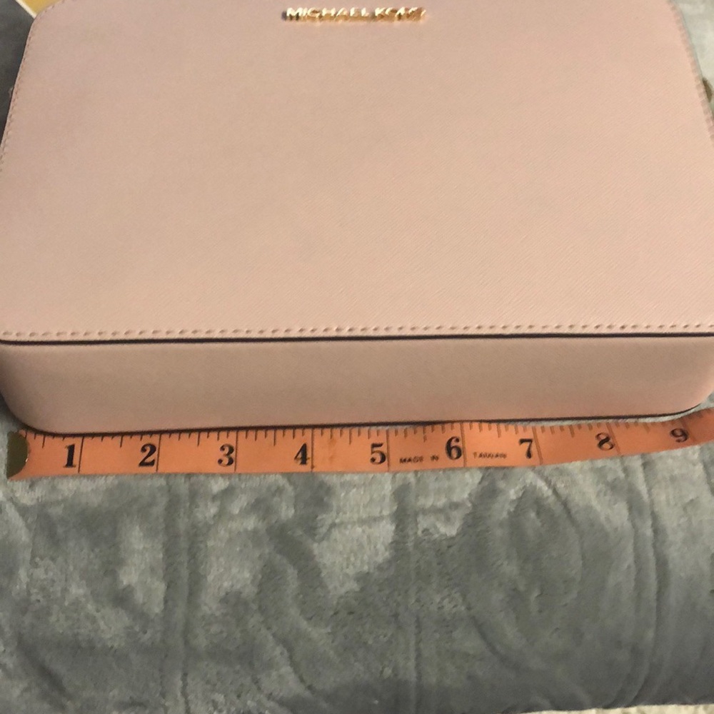 Michael Kors crossbody - Picture 2 of 5